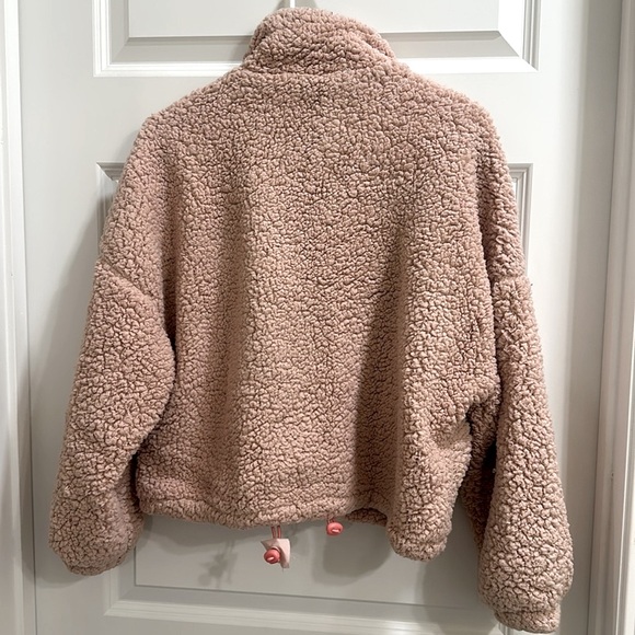 ✨Urban Outfitters Teddy 🧸 Sherpa✨ - Picture 6 of 6
